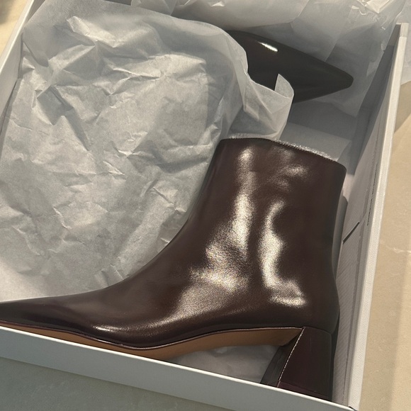 Steve Madden Ashli Wine Leather Ankle Booties - Picture 4 of 5